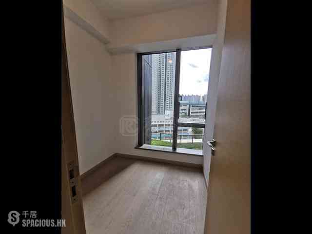Wong Chuk Hang - The Southside Phase 2 La Marina Tower 2A 07