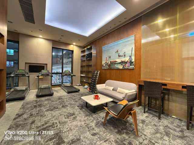 Shek Tong Tsui - One South Lane 02