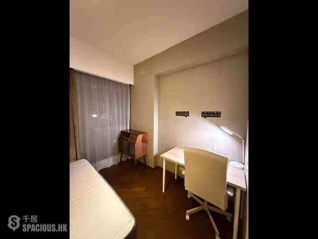 Shek Tong Tsui - One South Lane 03