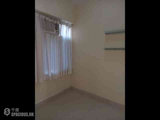 North Point - Yue Yick Building 03