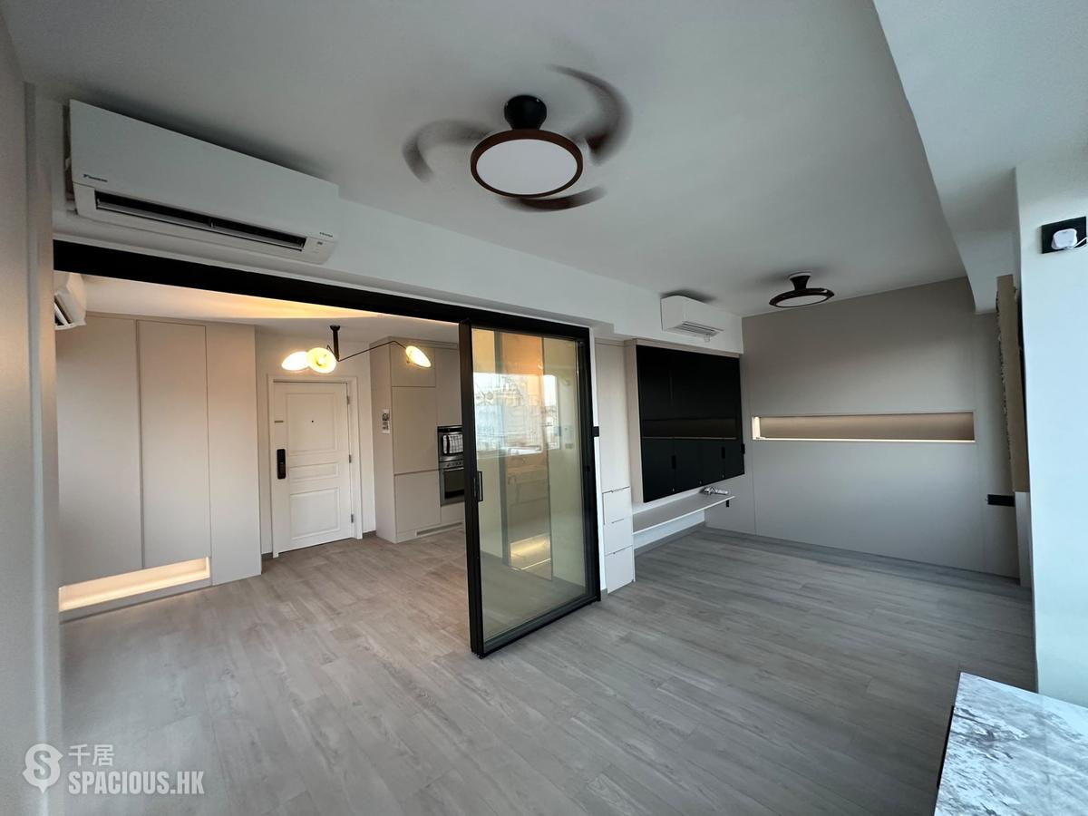Mid Levels Central - Ying Fai Court 01