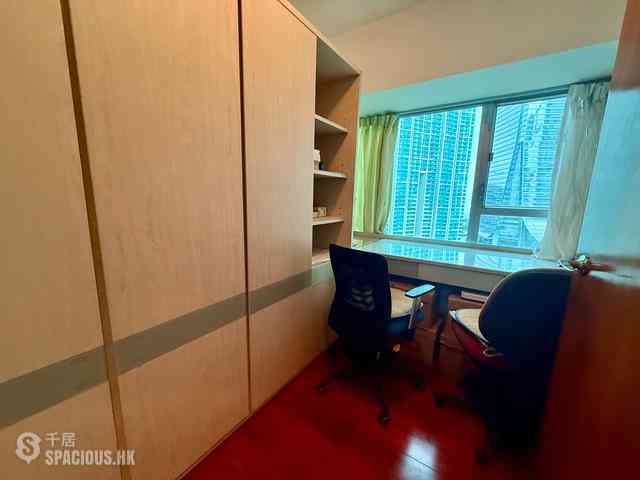 West Kowloon - The Waterfront Phase 1 Block 3 07