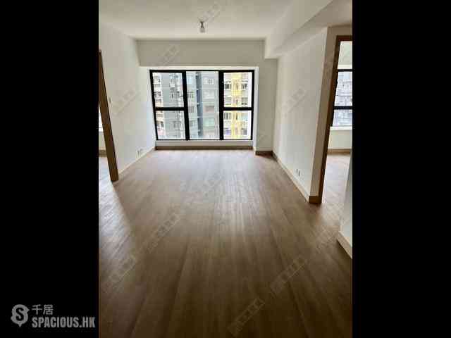 Mid Levels Central - 62B, Robinson Road 01
