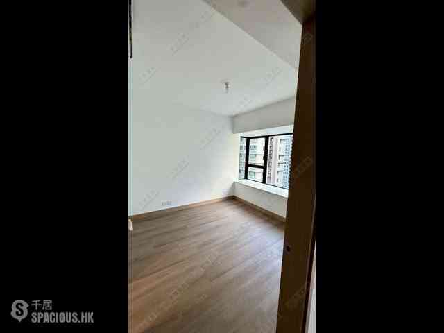 Mid Levels Central - 62B, Robinson Road 02