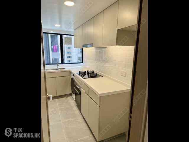 Mid Levels Central - 62B, Robinson Road 06