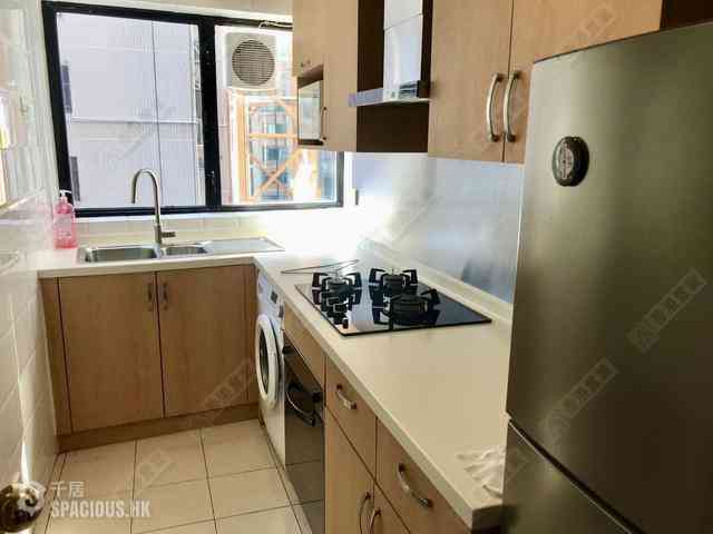 Mid Levels Central - 62B, Robinson Road 07