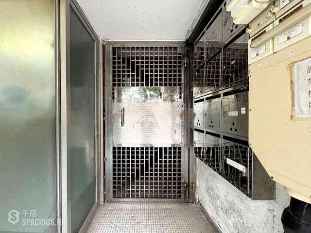 Sai Ying Pun - 47, Water Street 21