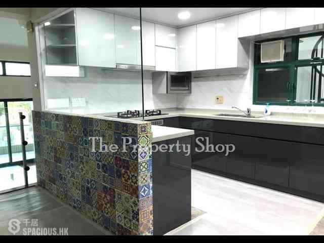 Clear Water Bay - Little Palm Villa 04