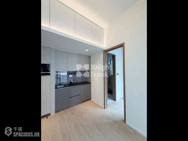 Sai Ying Pun - Des Voeux W Residence 03