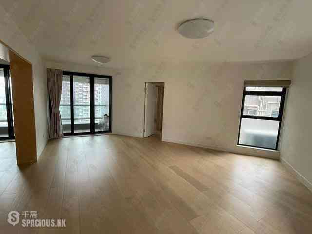 Soho - Albron Court 01