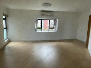 Soho - Albron Court 02