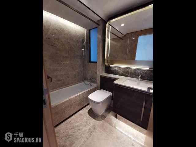 Wong Chuk Hang - The Southside Phase 2 La Marina Tower 2A 07