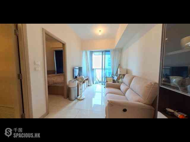 Sai Ying Pun - King's Hill 01
