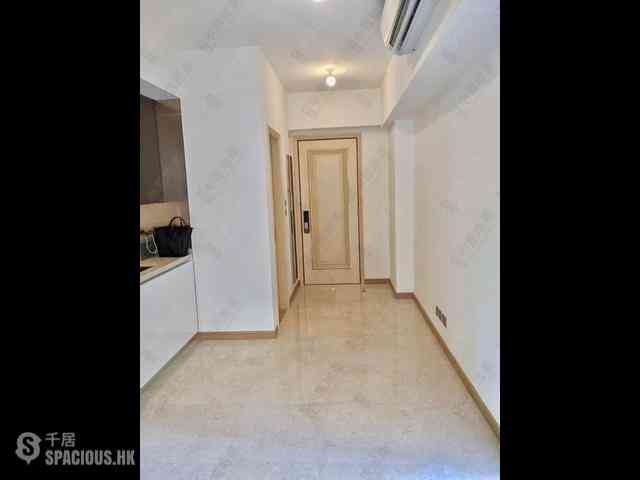Sai Ying Pun - 63, Pokfulam Amber House (Tower 1) 08
