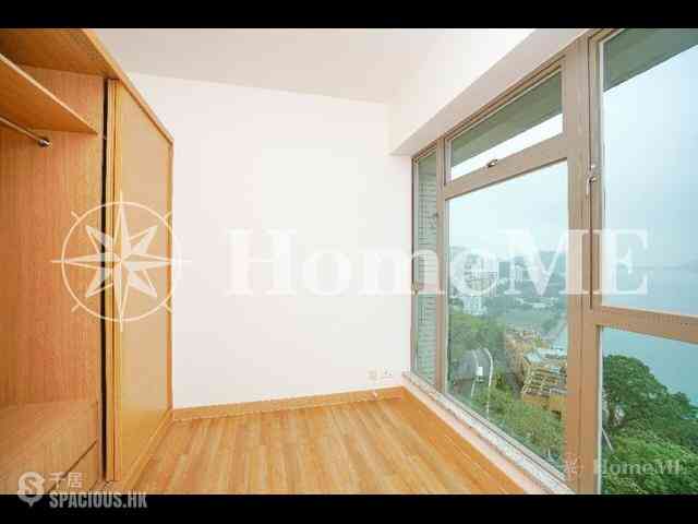 Pok Fu Lam - Villas Sorrento 03