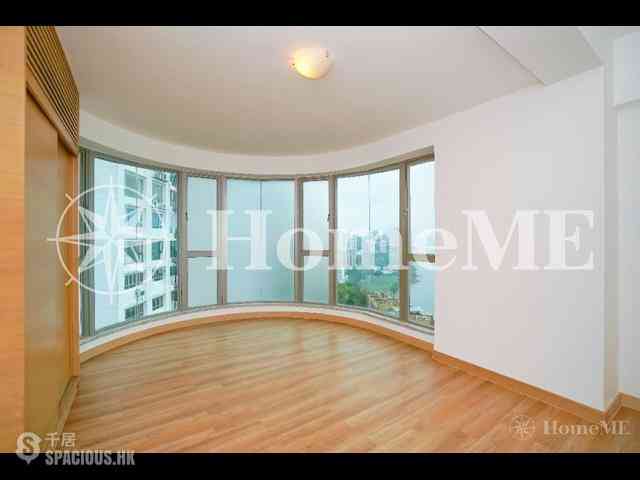 Pok Fu Lam - Villas Sorrento 10