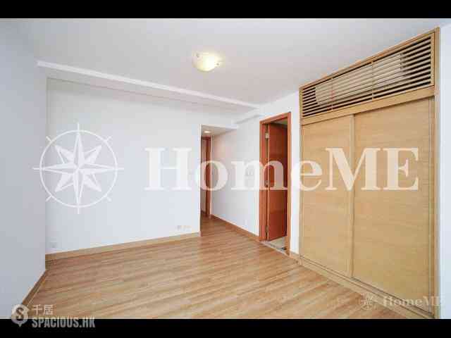 Pok Fu Lam - Villas Sorrento 11