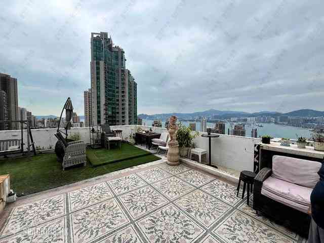 Mid Levels West - Hong Kong Garden 13