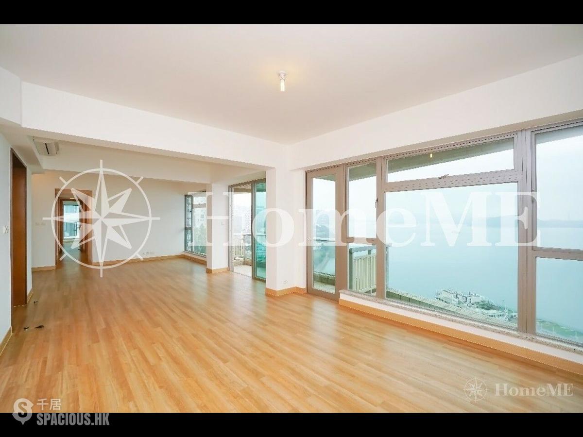 Pok Fu Lam - Villas Sorrento 01