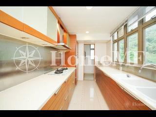 Pok Fu Lam - Villas Sorrento 06