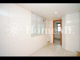 Pok Fu Lam - Villas Sorrento 07