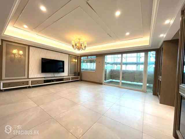 Mid Levels West - Hong Kong Garden 01