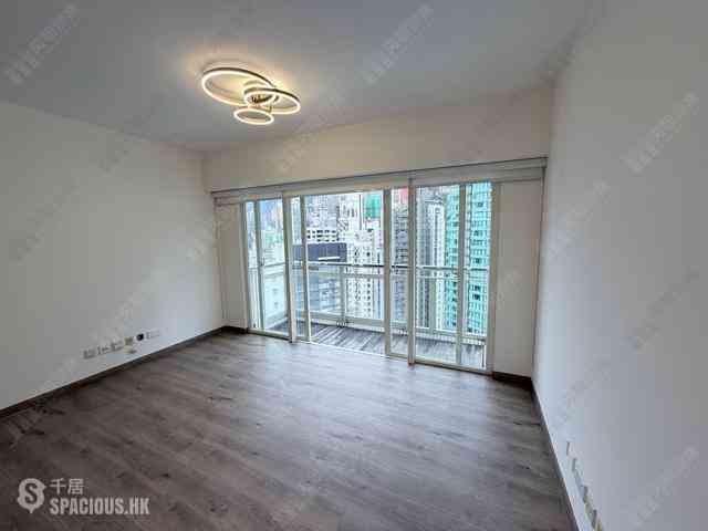 Soho - Centrestage 01