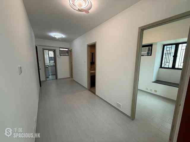 Sai Ying Pun - Fung King Court 04