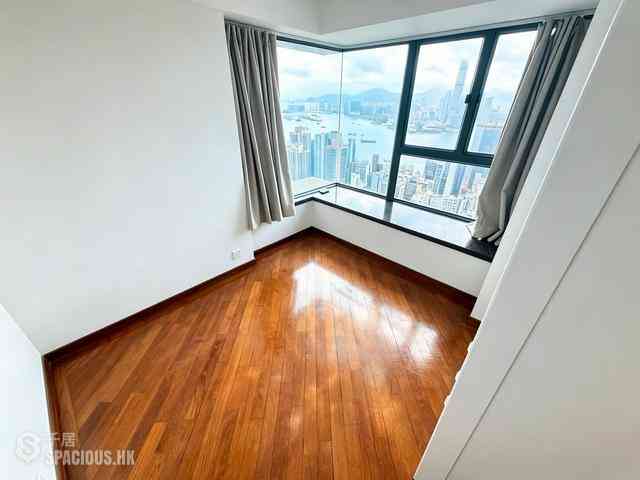 Mid Levels West - 80 Robinson Road 05