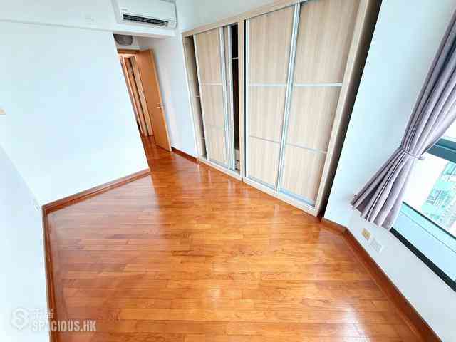 Mid Levels West - 80 Robinson Road 07
