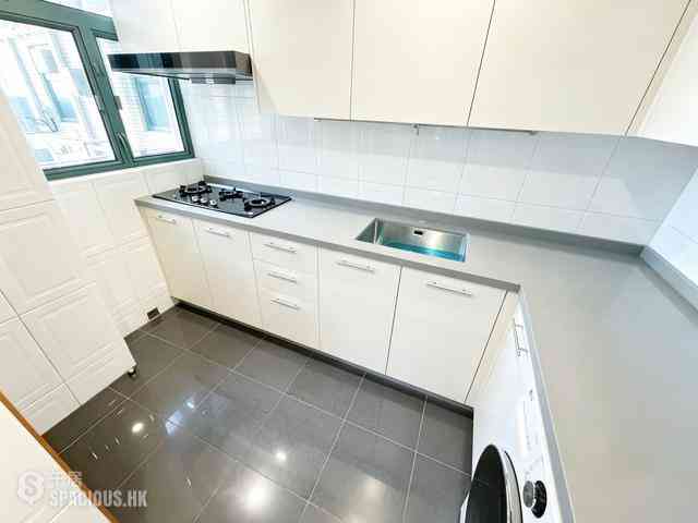 Mid Levels West - 80 Robinson Road 08