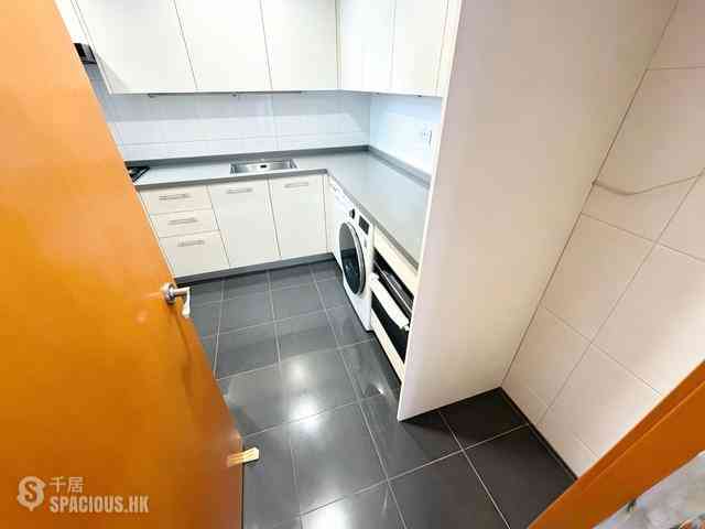 Mid Levels West - 80 Robinson Road 09