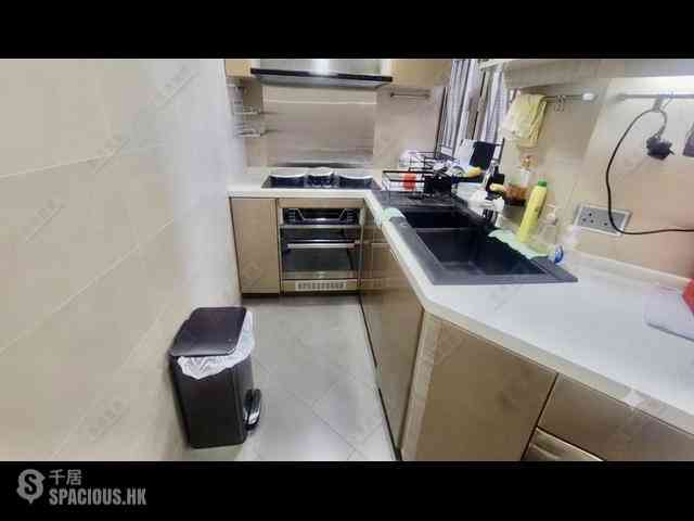 West Kowloon - Sorrento Phase 1 Block 5 04