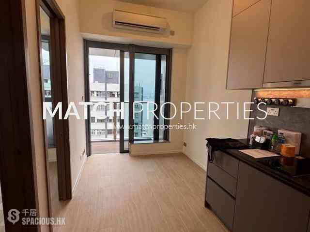 Sai Ying Pun - Des Voeux W Residence 01
