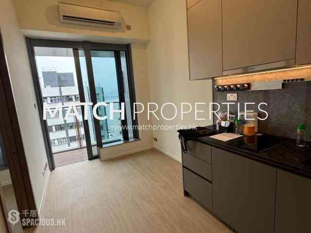 Sai Ying Pun - Des Voeux W Residence 02