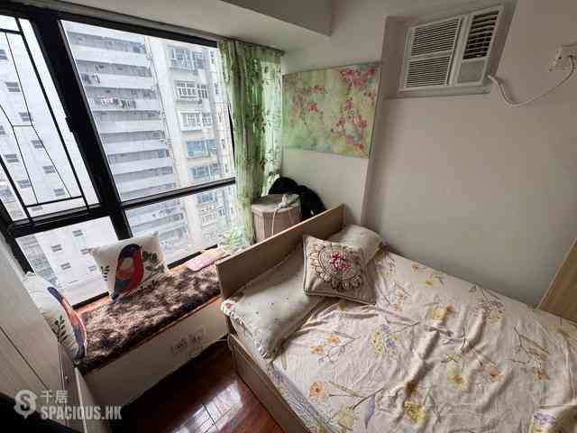 Mong Kok - Tak Cheong Court 06
