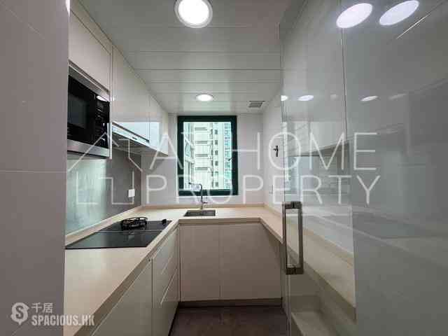 Kennedy Town - University Heights 07