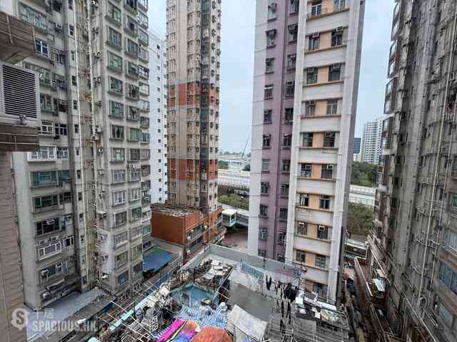 Mong Kok - Tak Cheong Court 13
