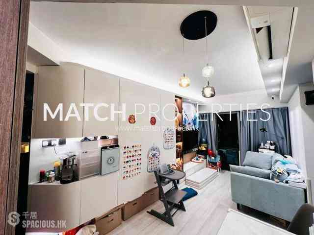 Kennedy Town - The Merton 01