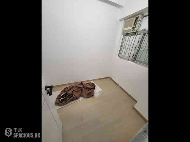 Sai Ying Pun - 224-226, Des Voeux Road West 05