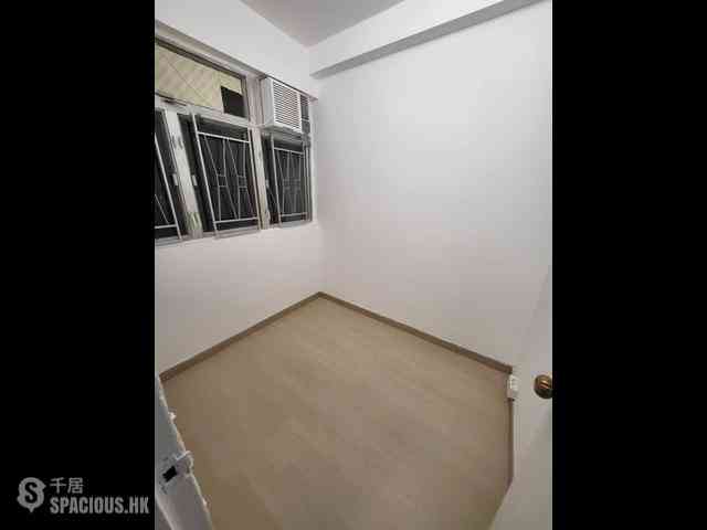 Sai Ying Pun - 224-226, Des Voeux Road West 06