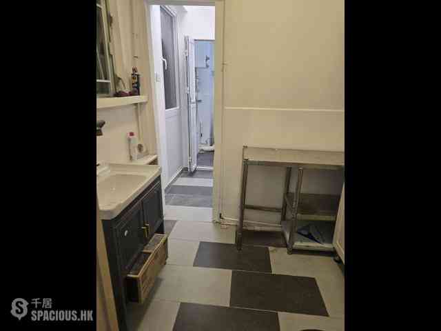 Sai Ying Pun - 224-226, Des Voeux Road West 07