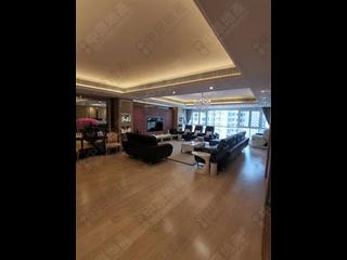 Mid Levels Central - Elegant Garden 02
