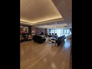 Mid Levels Central - Elegant Garden 02