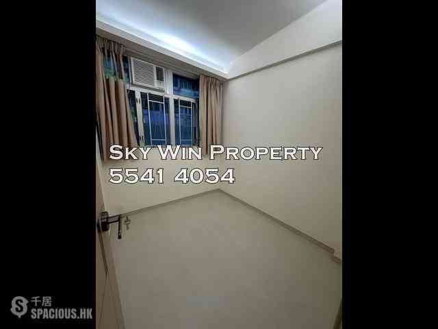 Mong Kok - Kwong Yuen Building 01