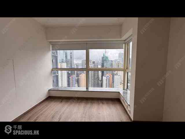 Soho - Centrestage 05