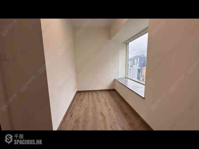 Soho - Centrestage 06