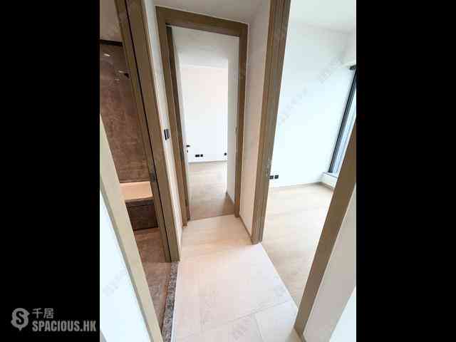 Chai Wan - The Headland Residences Phase 1 Tower 2 02