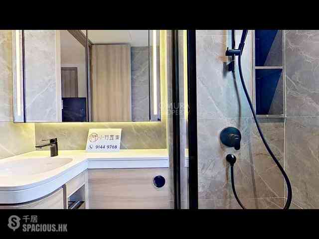 Sheung Wan - 165, Hollywood Road 11