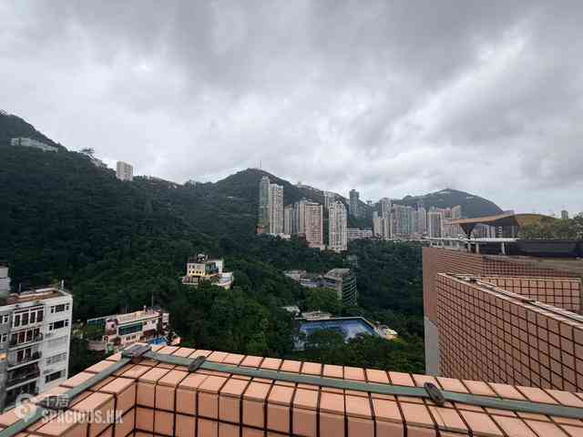 Wan Chai - Royal Court 12